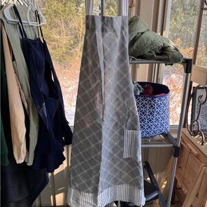 Amazon Gray Patterned Apron